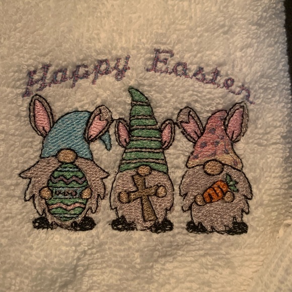 Easter 🐣 Gnome Happy Easter Towel Set Embroidered - Picture 3 of 4